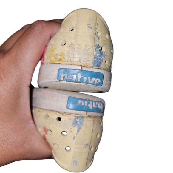 Native Shoes - Picture 2 of 7